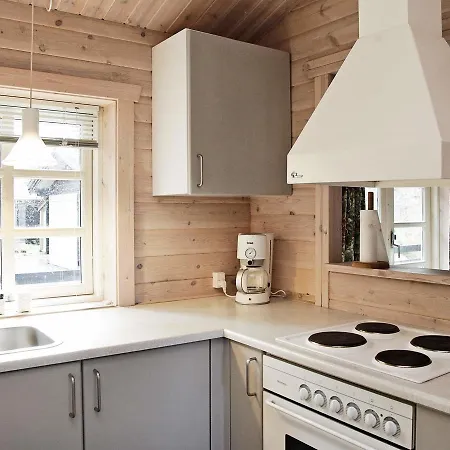 Two-bedroom Holiday In Glesborg 3 Holiday home Fjellerup