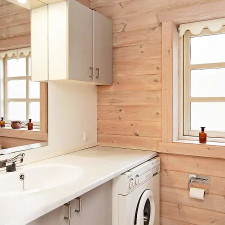 Two-bedroom Holiday In Glesborg 3 Holiday home